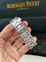 Vacheron Constantin Overseas 4500v/110a-B483 41mm – VIP Version - Image 8