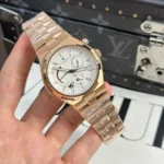 Vacheron Constantin Overseas Dual Time 47450 42mm White Dial  – VIP Version - Image 6