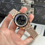 Omega Speedmaster Moonwatch 310.60.42.50.01.001 – VIP Version - Image 2
