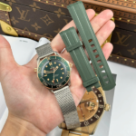 Omega Seamaster Diver 300M “James Bond 007” 210.90.42.20.10.001 42MM Bronze Gold Titanium – VIP Version - Image 3