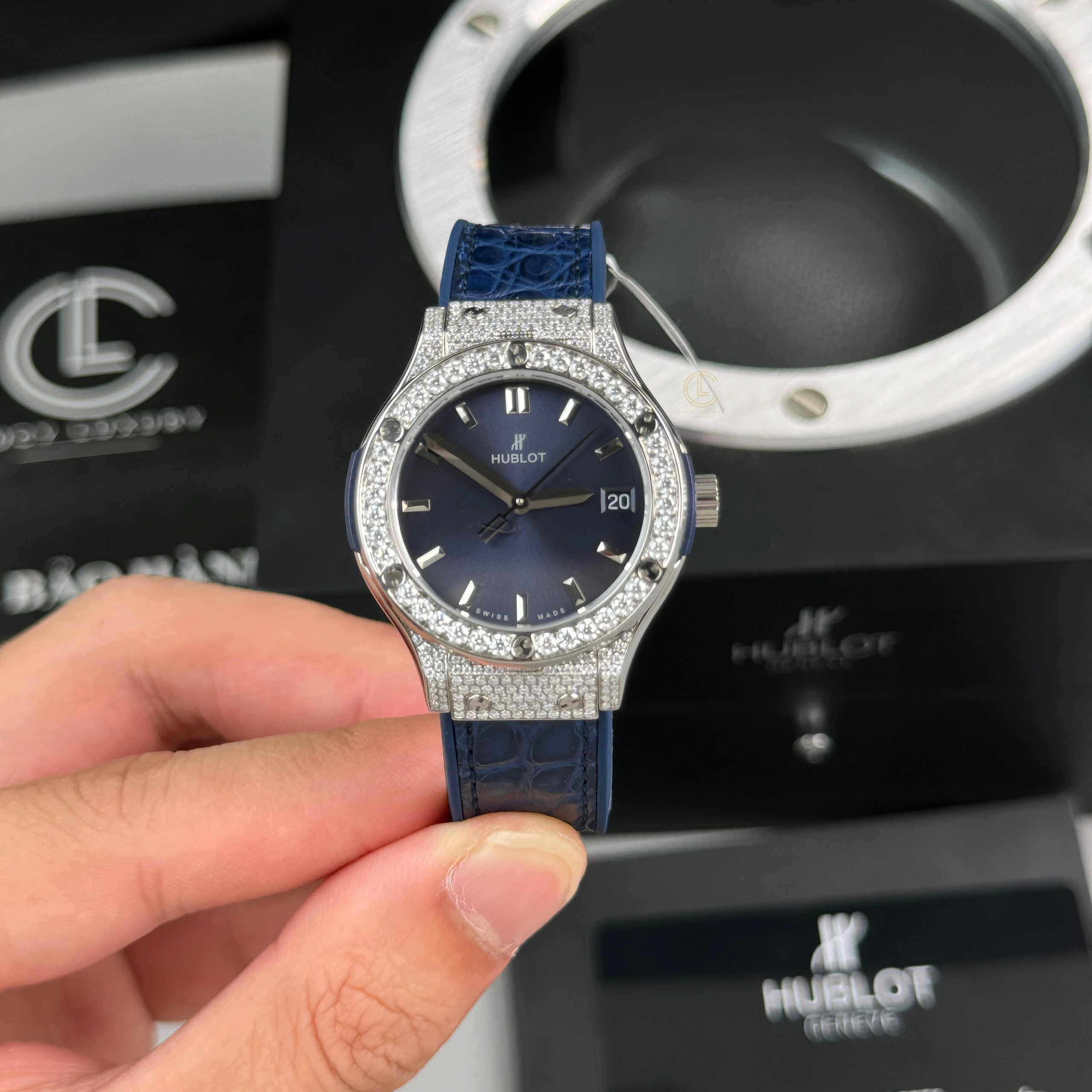 dongho2-ninhbinhweb-top-78WWVmn8jr Hublot Classic Fusion Diamonds Moissanite Pave 33mm Blue Dial – Handcrafted Diamod - Image 1