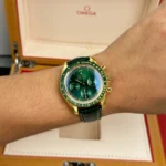 Omega Speedmaster Moonwatch Professional 42mm 310.63.42.50.10.001 Green Dial Yellow Gold – VIP Version - Image 4