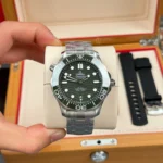 Omega Seamaster Diver 300M 42mm Green Dial – VIP Version - Image 3