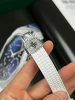 百达翡丽 Aquanaut 5067A-011 白色全莫桑石腕表 35毫米 – 手工钻石切割 - Image 6
