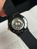Hublot Classic Fusion Ceramic Carbon Dial King Gold JJZ 42mm Base – VIP Version - Image 7