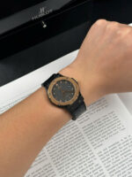 Hublot Classic Fusion Ceramic Carbon Dial King Gold JJZ 42mm Base – VIP Version - Image 2