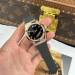 Hublot Classic Fusion Orlinski King Gold Alternative Pavé 550.OS.1800.RX.1804.ORL19 40mm – VIP VERSION - Image 3