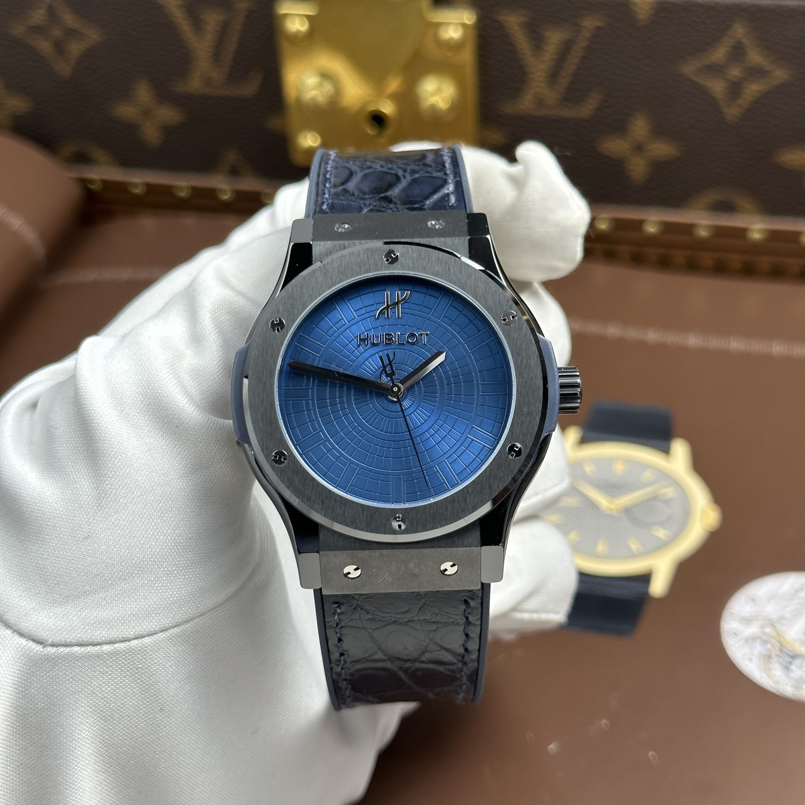 z7411223258300_fbced4afc6eaf006330256567317f105-scaled-1 Hublot Classic Fusion Boutique Pisa 1940 Edition Ceramic 42mm – VIP Version - Image 1